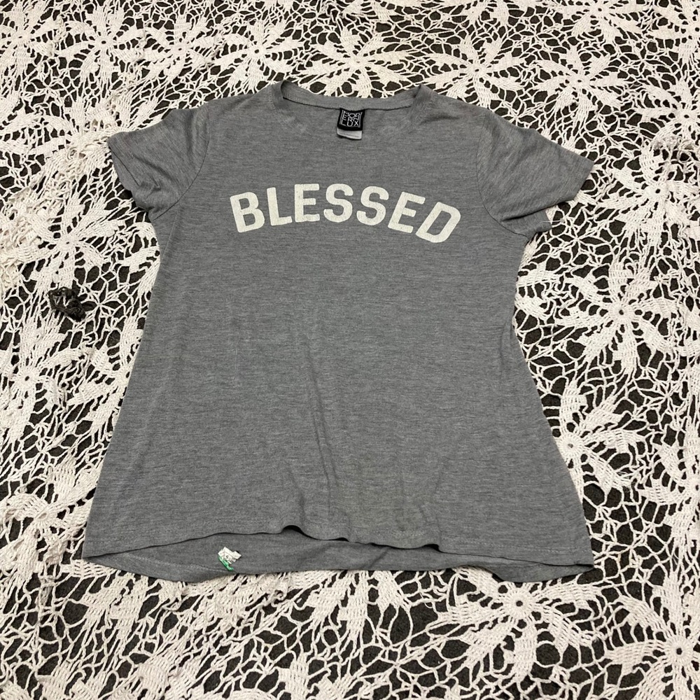 Modern Lux Blessed Graphic Tee Gray Short Sleeve Crew Neck T-Shirt Womens Small